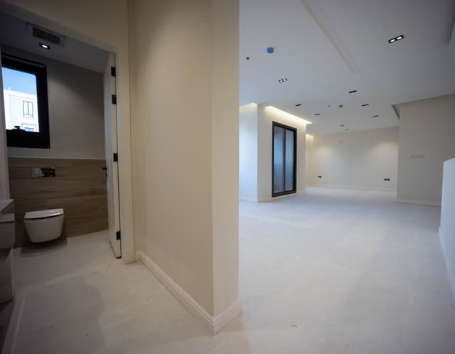 https://cdn.alnajdiah.com/public/real-estates/e6c78c5e-a84f-4a11-a506-67e37428a8dc.jpeg